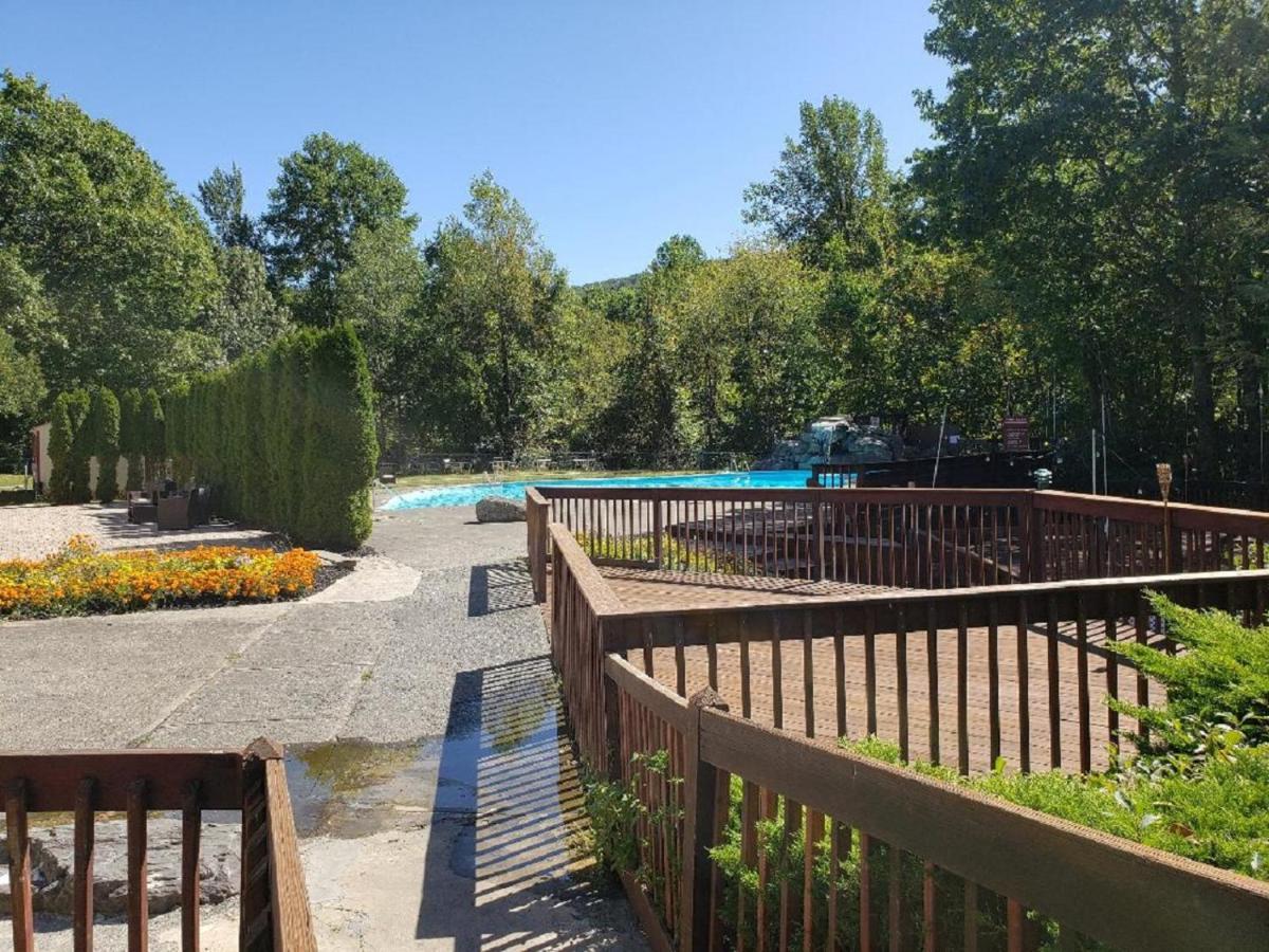 The Chateau Resort Tannersville Exterior photo